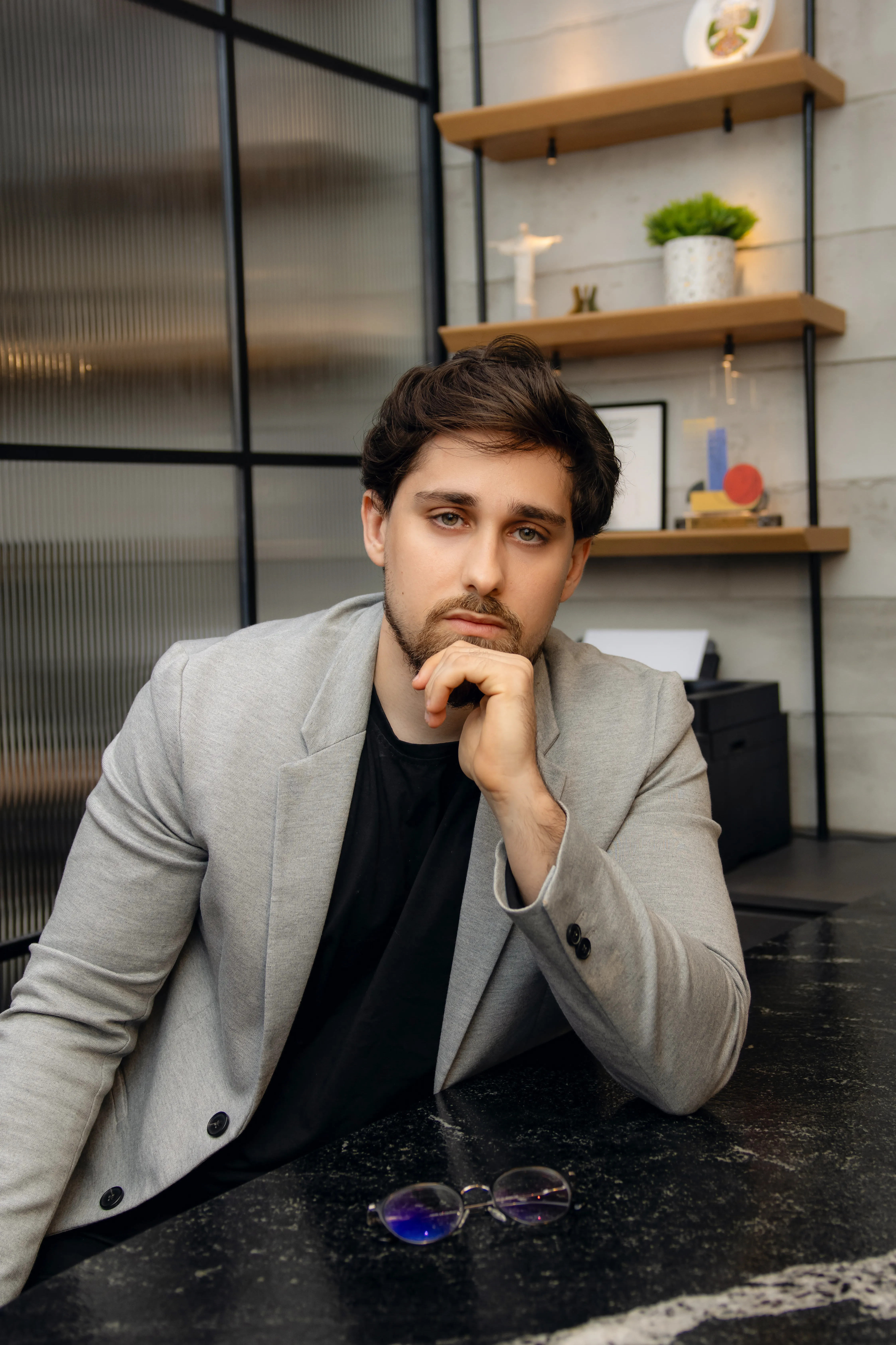 Patrick Araújo em ambiente de escritório